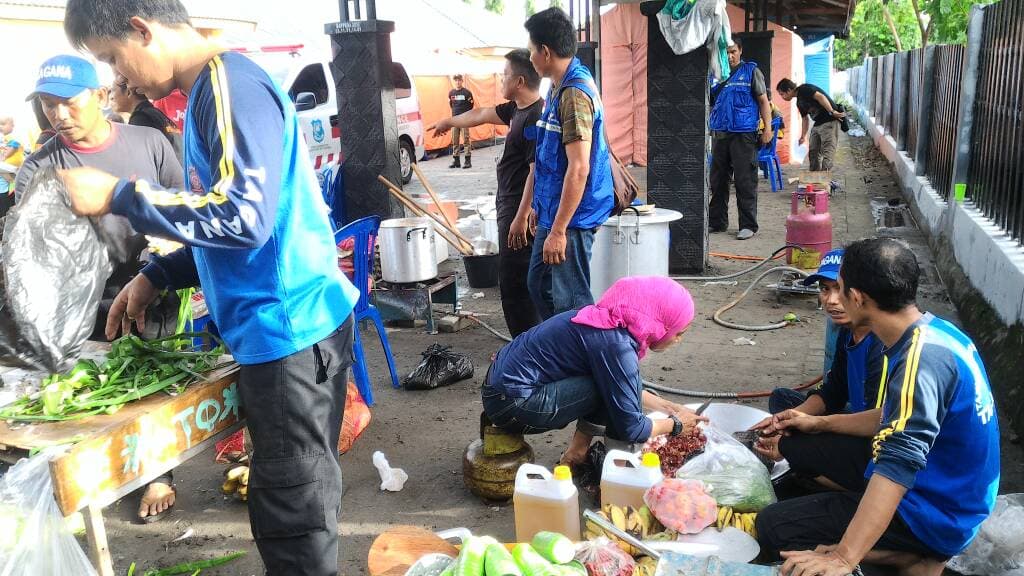 Pengungsi Banjir Ditampung Di Kantor Bappeda