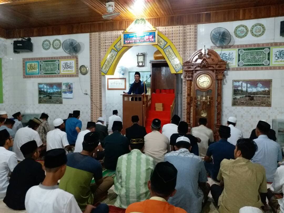 Di Masjid Baiturrahim, Wabup Minta Maaf