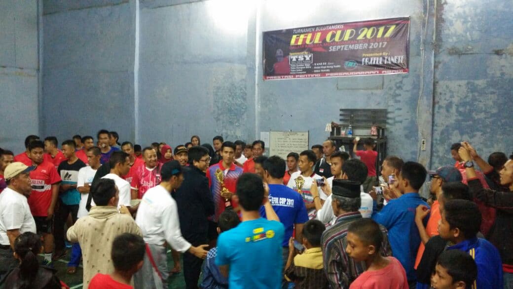 Wabup Tutup Kejuaraan Bulutangkis Eful Cup 2017