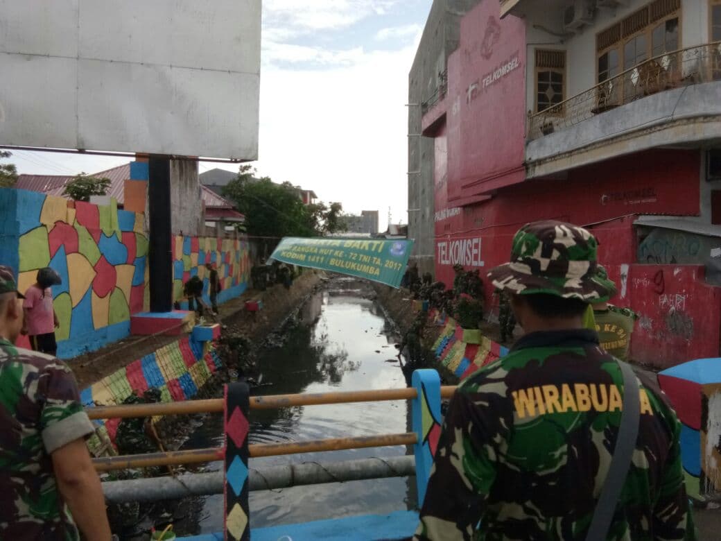 Ujung Bulu Semakin Berbenah. Benahi Lorong dan Kanal