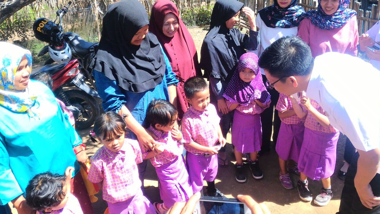 Tomy Resmikan TK dan Kukuhkan Pengurus Bumdes Pa’bentengan