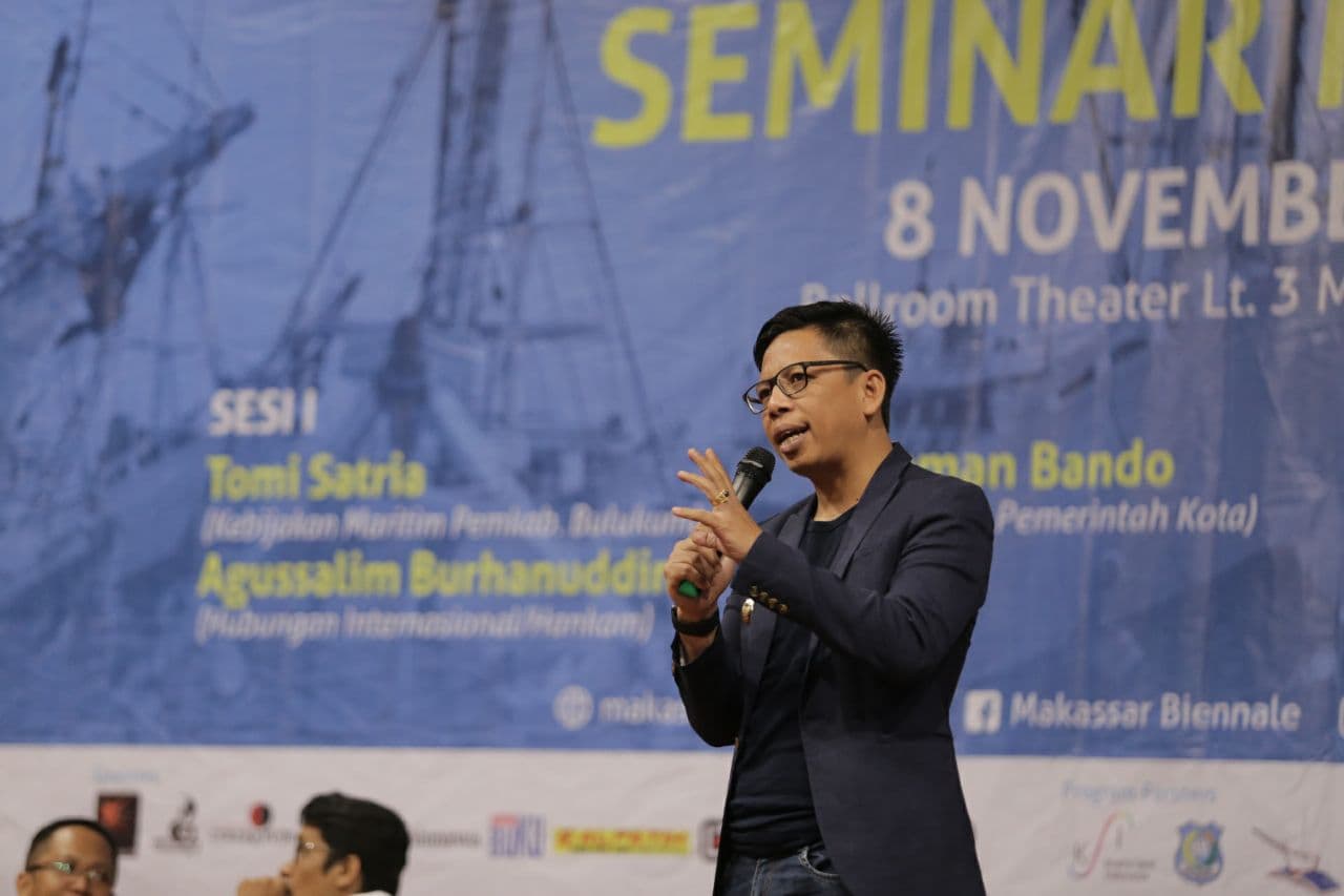 Tomy Bicara Maritim di Seminar Makassar Biennale 2017