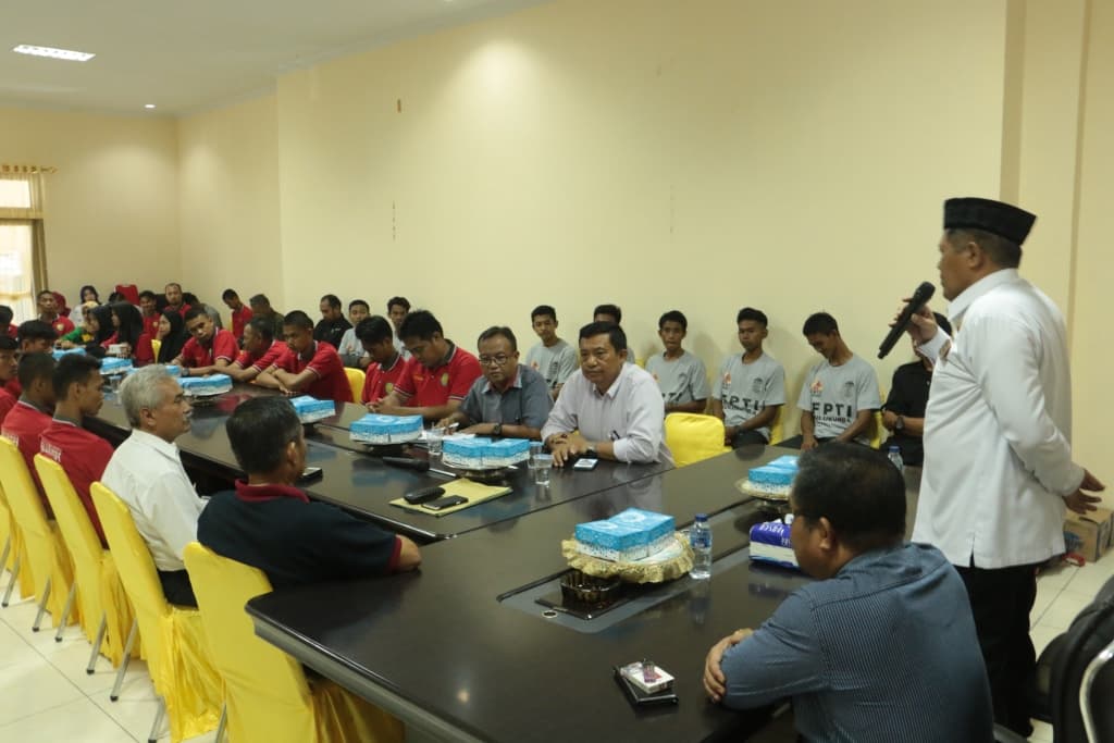 Bupati Lepas Atlit Cabang Senam Panjat Tebing dan Atletik