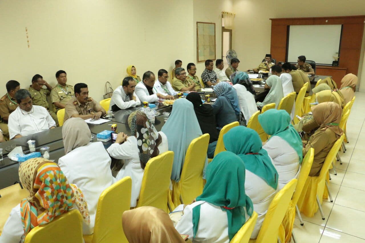Bupati Rapat Evaluasi dengan Manajemen Rumah Sakit