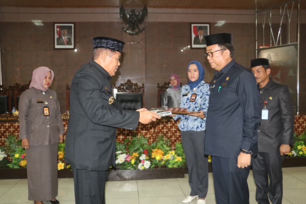 RAPBD 2018 Diserahkan, Capai Nilai Rp1,499 Triliun