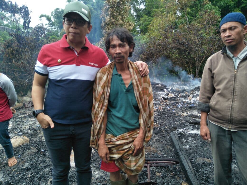 Wabup Kunjungi Korban Kebakaran Kampung Katimbang