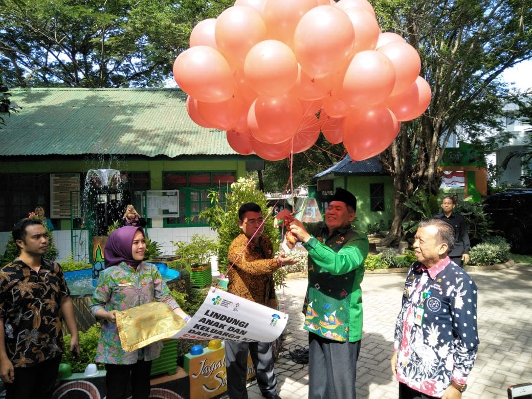 Bupati Lepas Balon Tandai Pencanangan Imunisasi MR