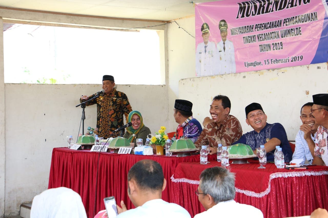 Musrenbang Ujungloe Dibuka Bupati dan Dihadiri 8 Legislator.
