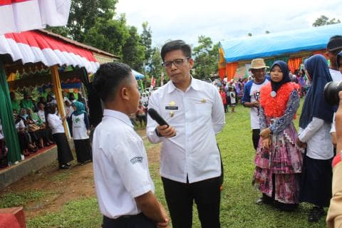 ANEKA RAGAM BARANG DAUR ULANG DIPAMERKAN DI LAPANGAN JAWI-JAWI