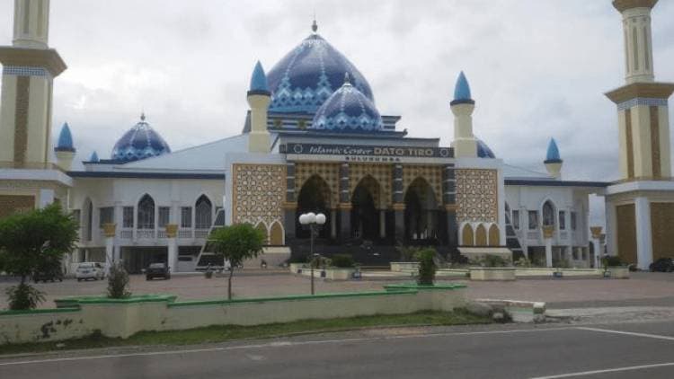 Masjid Islamic Centre "Dato Tiro"
