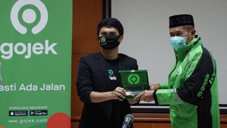 Bupati Bulukumba AM Sukri Sappewali di Kantor Bupati, Jumat 8 Mei 2020.