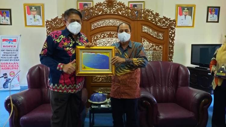 Di Ultahnya ke 64, Bupati Bulukumba Terima Penghargaan dari Kemenkeu RI