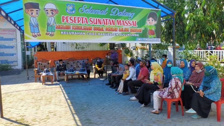 Kelurahan Caile Gelar Sunatan Massal Bupati : Patut Ditiru Kelurahan Lain