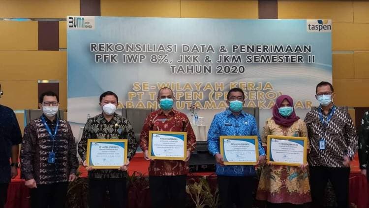 Pemkab Bulukumba Raih Penghargaan Penyetor Terbaik JKK-JKM dari PT Taspen Cabang Utama Makassar