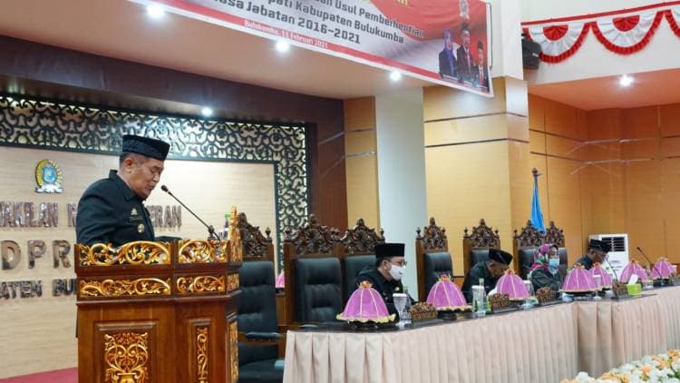 DPRD Bulukumba Gelar Paripurna, Umumkan Usul Pemberhentian Bupati dan Wakil Bupati Kabuapten Bulukumba 2016-2021