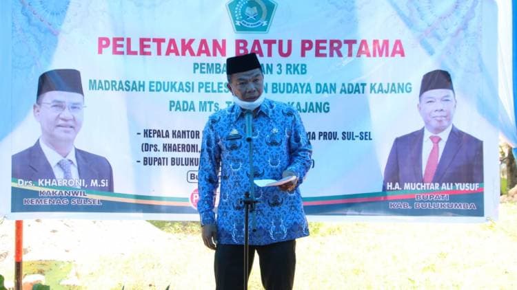 Hadiri Peletakan Batu Pertama MTS TANAH TOA, Harapan Bupati Bulukumba Kualitas Pendidikan Meningkat