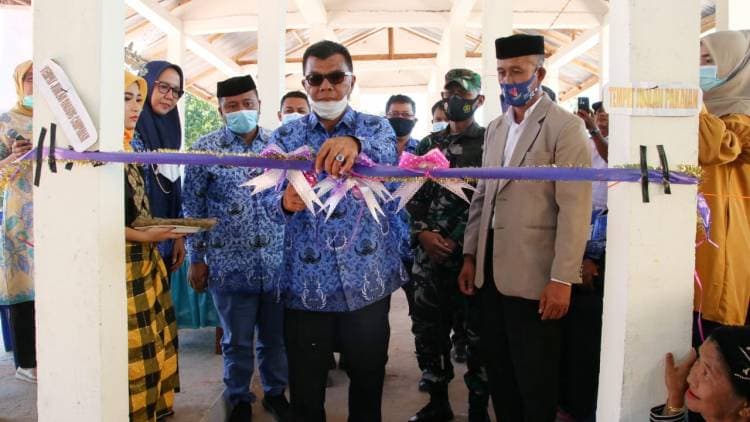 Andi Utta Resmikan Pasar Tradisional Lamanda