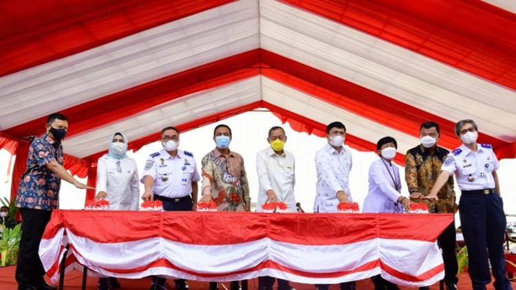 Bupati Muchtar Ali Yusuf Hadiri Peresmian KMP Takabonerate