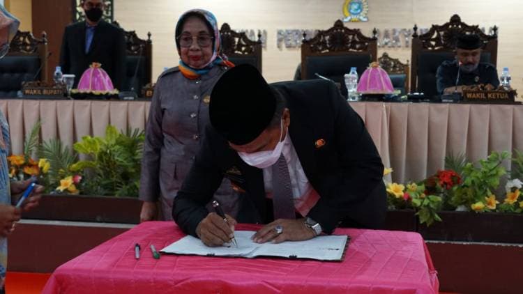 PEMKAB-DPRD Tandatangani Nota Kesepakatan Bersama Rencangan Awal RPJMD 2021-2026