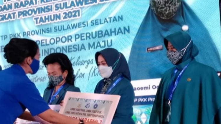 Peringatan Hari Kesatuan Gerak  PKK Ke 49, TP PKK Bulukumba Berhasil  Raih  2 Penghargaan