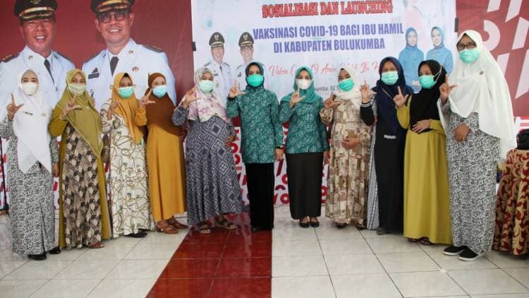 TP-PKK KABUPATEN BULUKUMBA GELAR VAKSINASI UNTUK IBU HAMIL