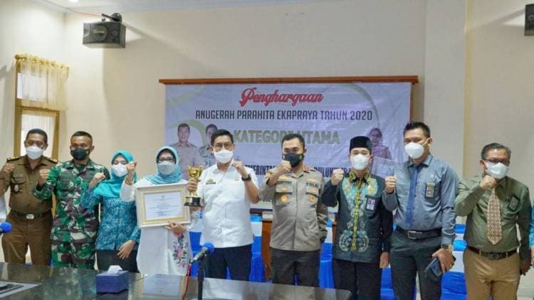 Bulukumba Terima Penghargaan Anugerah Parahita Ekapraya Utama