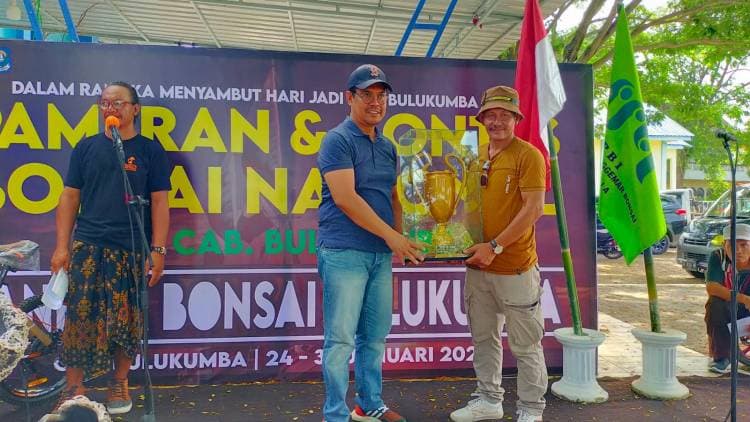 Pameran Bonsai Bulukumba Ditutup Makassar Juara Umum Daerah