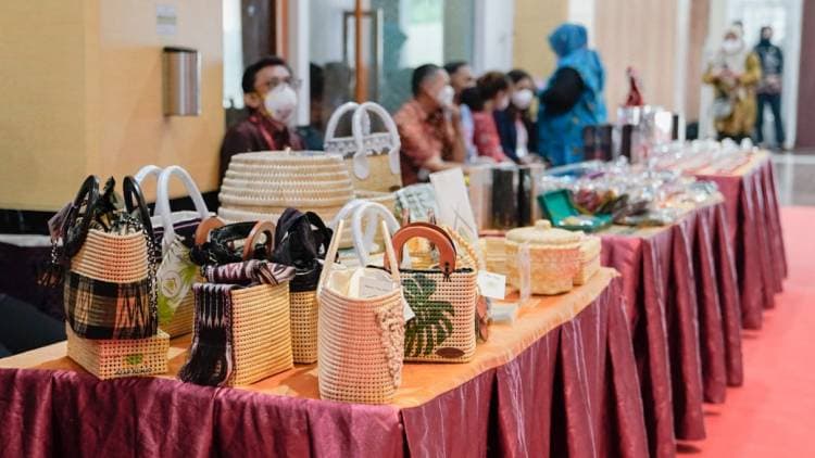 Atap Konjo dan Pergerakan Ekonomi Masyarakat