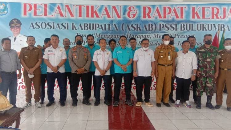 Dilantik sebagai Ketua Askab PSSI Bulukumba, H Amry: Profesional dan Prestasi Harus Diraih