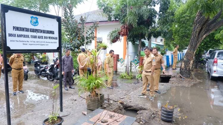 Hari Pertama Kantor, Bupati dan Wabup Lakukan Sidak