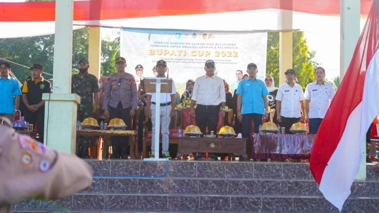 Andi Utta Buka Sepak Bola Bupati Cup Rilau Ale