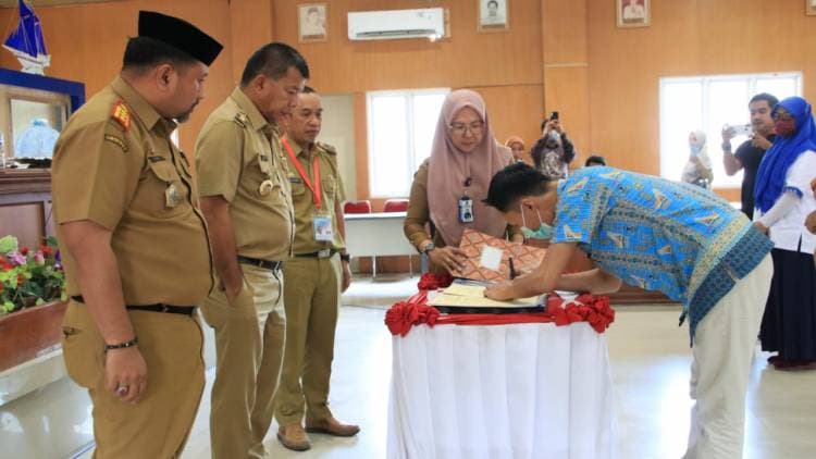 Pasarkan Produk UMKM Bulukumba, Pemkab-Peritel Modern Teken Kerja Sama