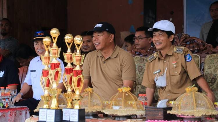 Sehari, Andi Utta Buka dan Tutup Bupati Cup I Tingkat Kecamatan