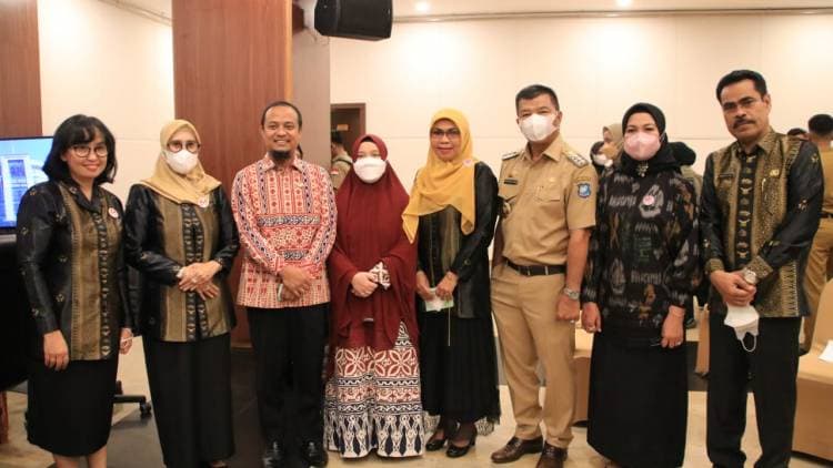 Dilantik Sebagai Ketua Dekranasda Bulukumba, Herfida Attas Optimis Produk Bulukumba Go International
