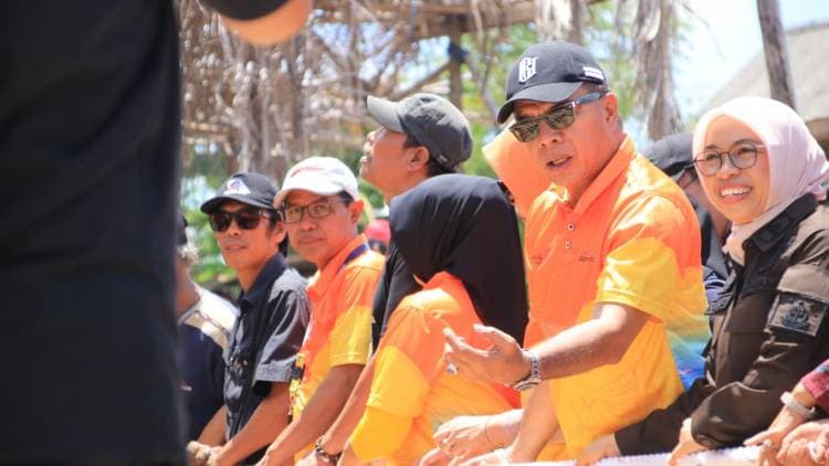 Ritual Songkabala, Annyorong Lopi  dan Tanam Bitti Awali Festival Pinisi