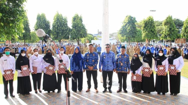 Pertama kali, Bupati Andi Utta Serahkan SK PPPK Nakes