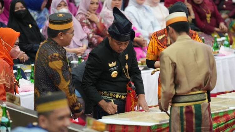 353 Tahun Sulsel, Gubernur Andi Sudirman Resmikan Arsinum Pulau Liukang Loe Bulukumba
