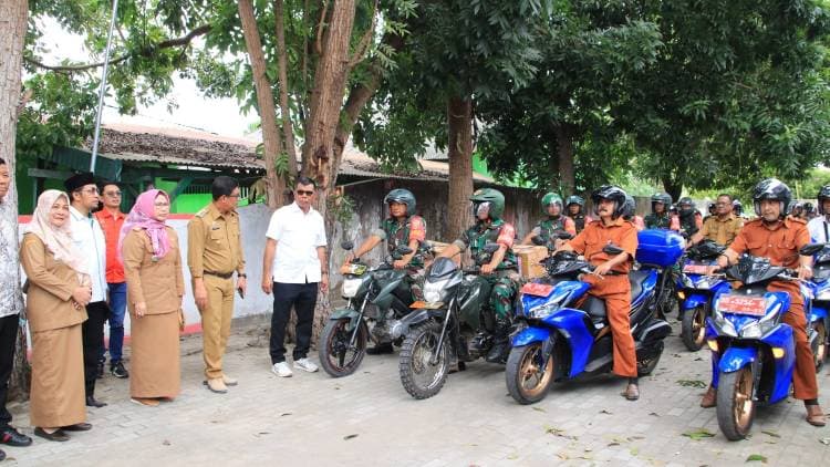 Gempur Stunting, Parade Motor Distribusi Paket Gizi ke Rumah-rumah Warga
