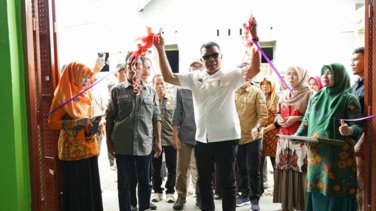Bupati Andi Utta Resmikan Lumbung Pangan, Mesin Penggiling dan Pengering Padi di Bialo