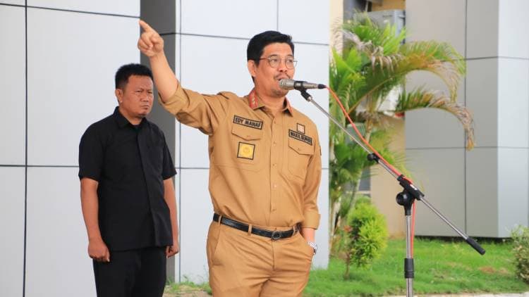 Apel Gabungan, Wabup Edy Manaf Soroti Tingkat Kehadiran PNS Rendah