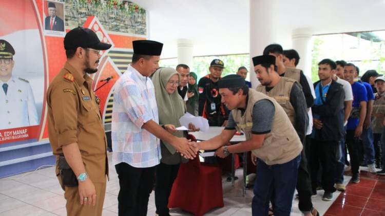Usai Satpol-Damkar, Giliran Tim Kendali Banjir Dapat THR dari Andi Utta