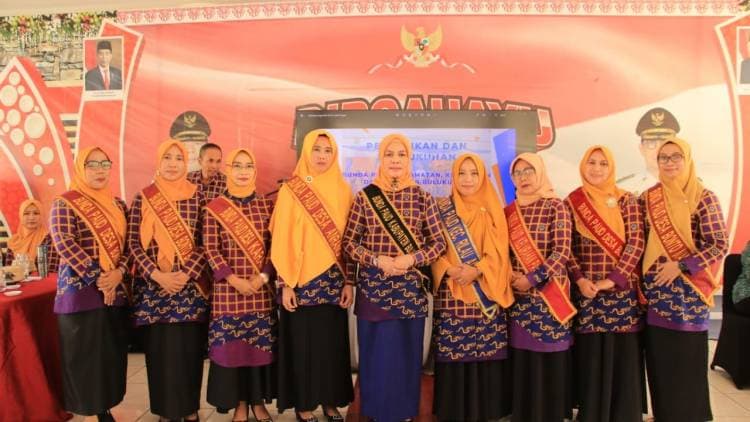 Lantik Bunda PAUD Kecamatan, Herfida : Ibu adalah Madrasah dalam Mendidik Anak