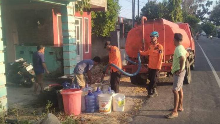 Musim Kemarau, BPBD Bulukumba Suplai Air Bersih Warga