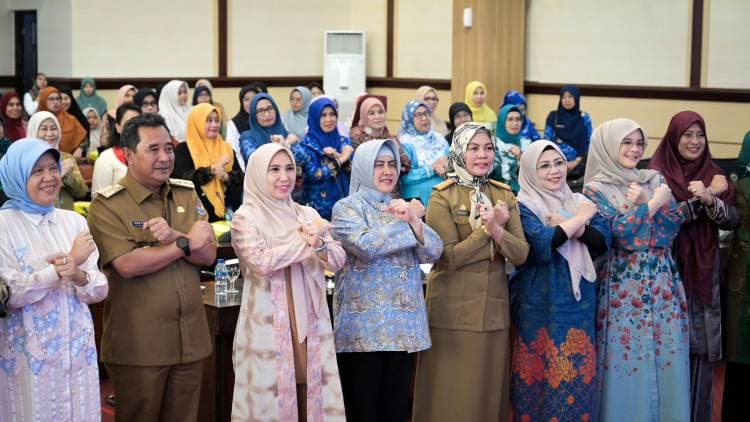 Hadiri Silaturahmi TP PKK se Sulsel, Herfida Muchtar Harap Dukungan TP PKK Provinsi