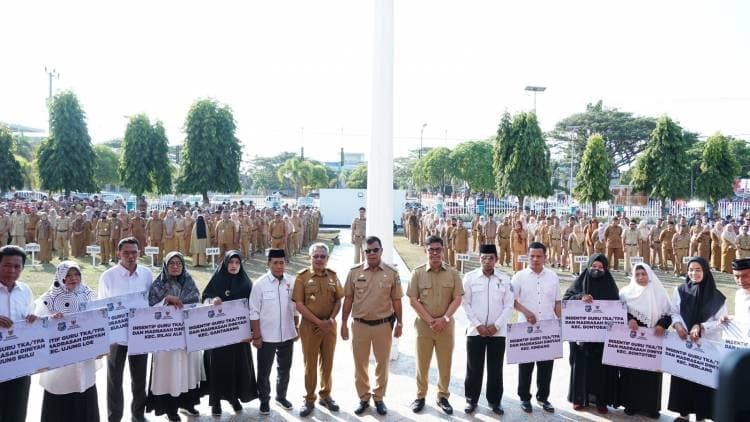Serahkan Insentif Guru TPA Dari Baznas, Andi Utta Tekankan Pendidikan Moral Generasi Muda