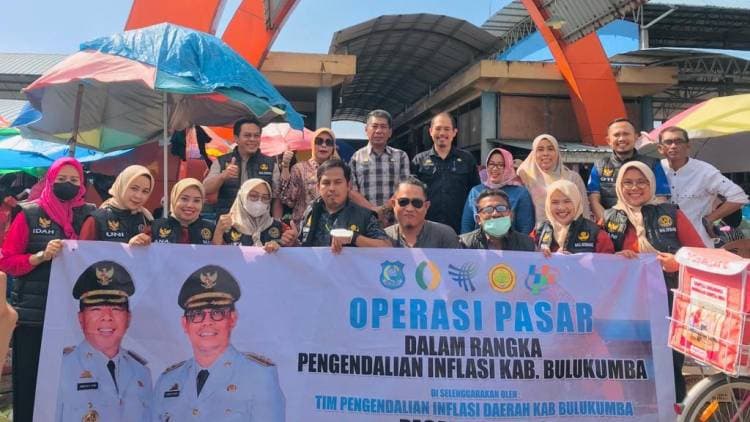 Pantau Laju Inflasi, TPID Bulukumba Gelar Operasi Pasar
