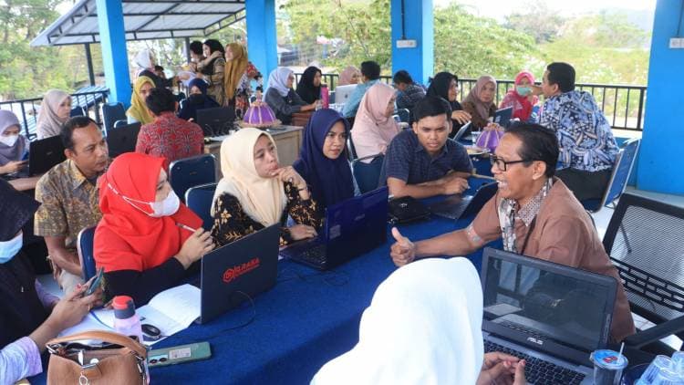 Persiapkan Sistem Satu Data Bulukumba, Diskominfo dan Persandian Gelar Coaching Clinik