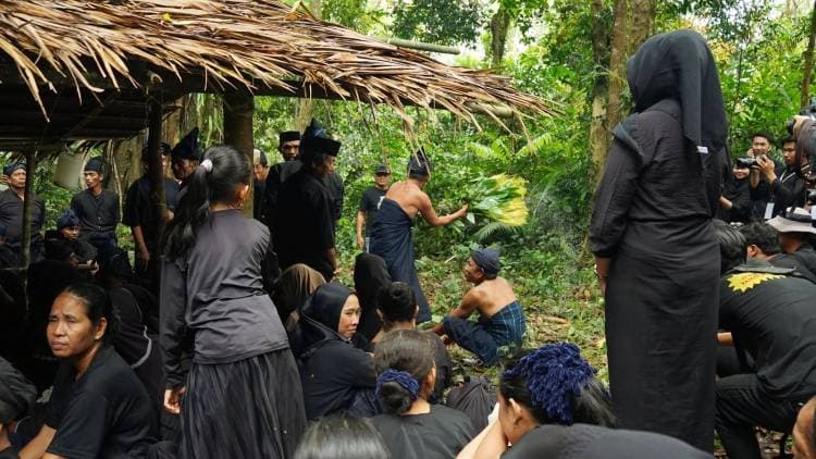 Andingingi: Ritual Mendinginkan Bumi Jadi Rangkaian Festival Pinisi XIV Bulukumba