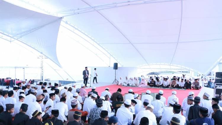 Pemkab Bulukumba Buka Puasa dengan Ribuan ASN PPPK Guru, Tim Kendali Banjir, Hingga Santri