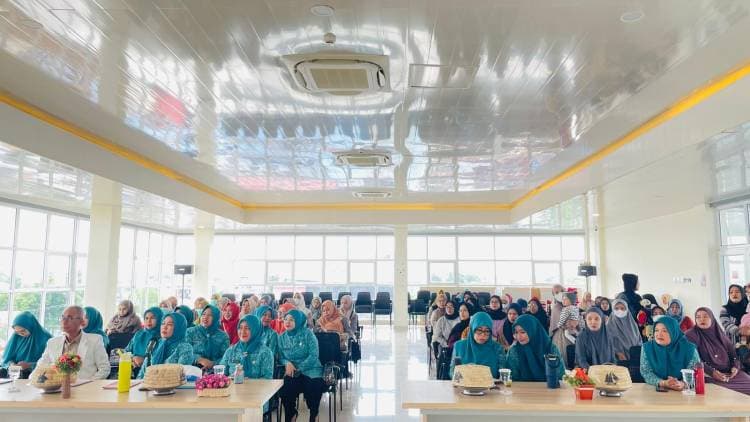 Dinkes-PKK Bulukumba Ikuti Launching Membaca Buku KIA Membangun Generasi Emas